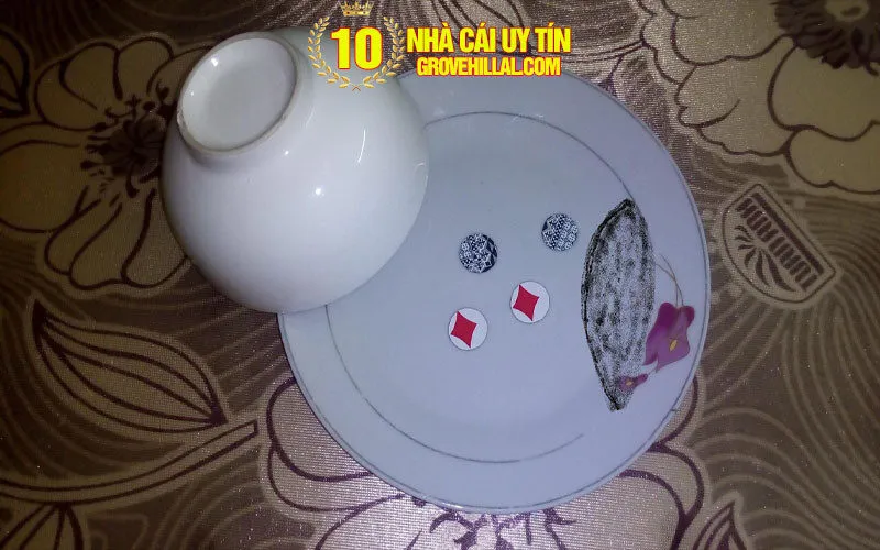 Luật chơi xóc đĩa